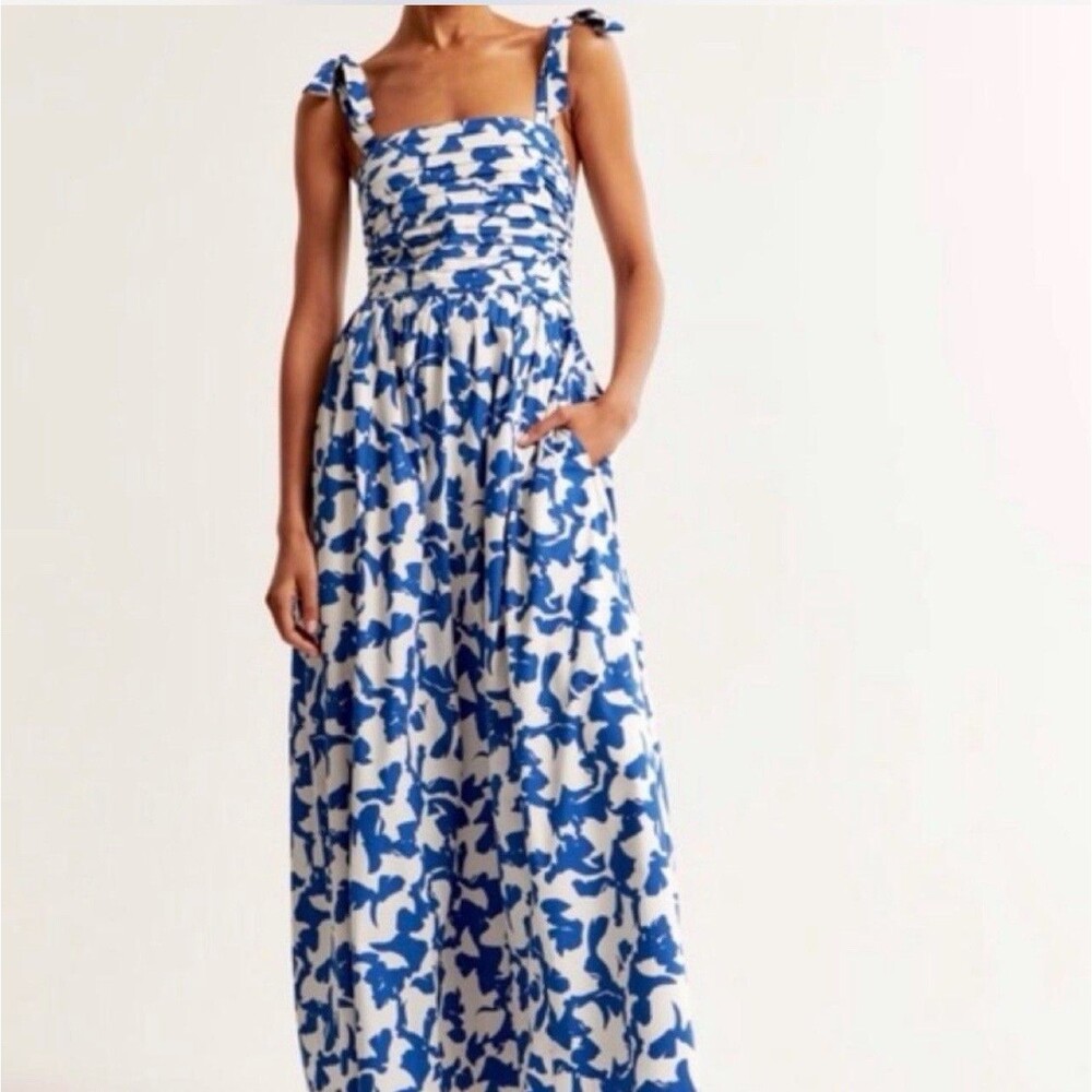 Abercrombie & Fitch Blue White Floral Smocked Pocket Square Neck Maxi Dress L